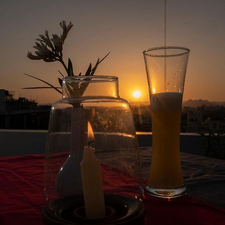 Dera Pichola- A Lake Facing Boutique Hotel Udaipur Ngoại thất bức ảnh