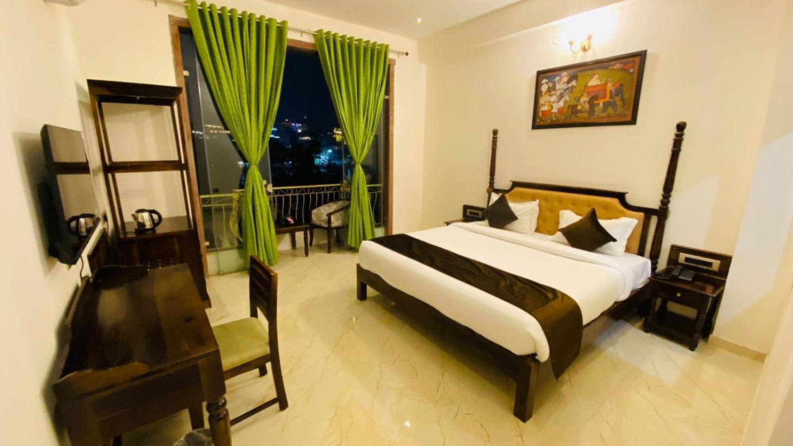 Dera Pichola- A Lake Facing Boutique Hotel Udaipur Ngoại thất bức ảnh